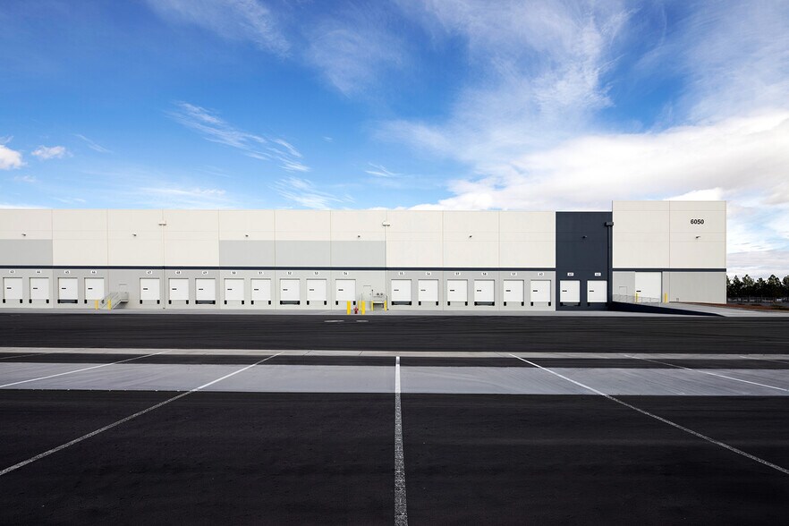 More Photos Of 6050 N Hollywood Blvd, Las Vegas Distribution For Lease