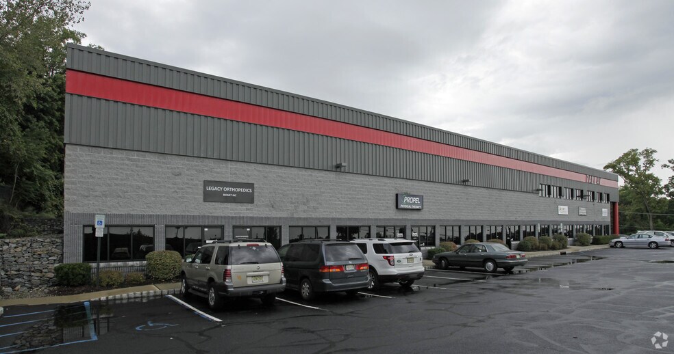 More Photos Of 315 Wootton St, Boonton Flex For Lease