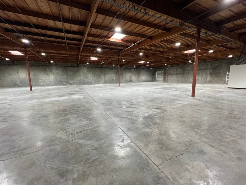 More Photos Of 2401-2403 Stagecoach Rd, Stockton Warehouse For Lease