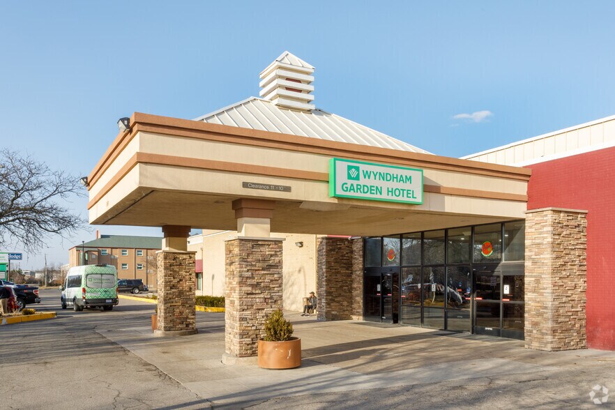 More Photos Of 9191 Wickham Rd, Romulus Hospitality For Sale