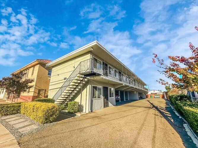Primary Photo Of 1250 E St, Hayward Apartments For Sale
