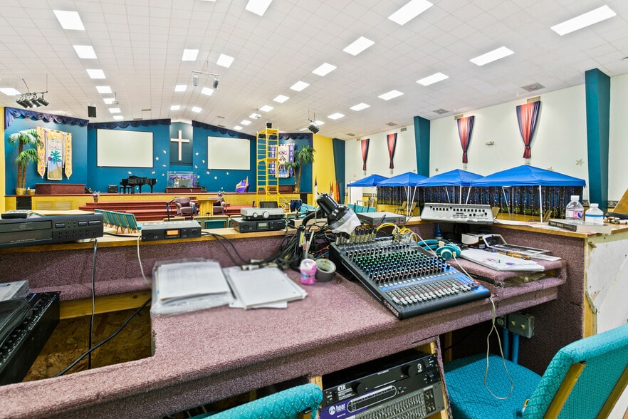 More Photos Of 3601 E Moody Blvd, Bunnell Religious Facility For Sale