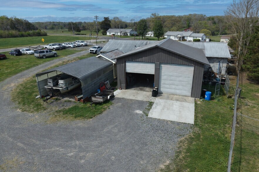 More Photos Of 11122 State Highway 58 S Hwy, Decatur Flex For Sale
