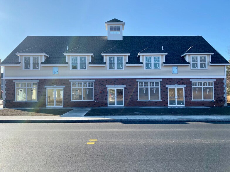 More Photos Of 725 Main St, Tewksbury Storefront For Lease