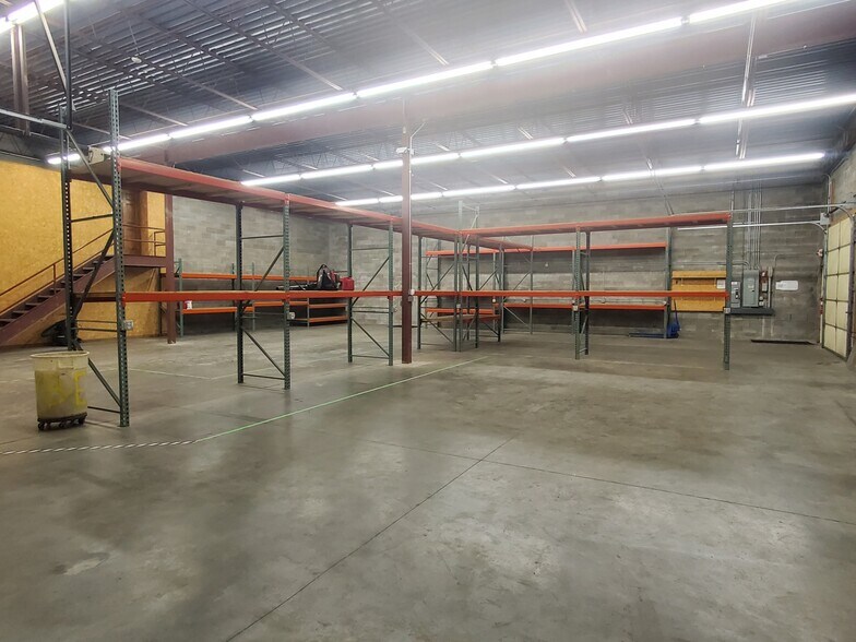 More Photos Of 802 Pierce St, Omaha Warehouse For Sale