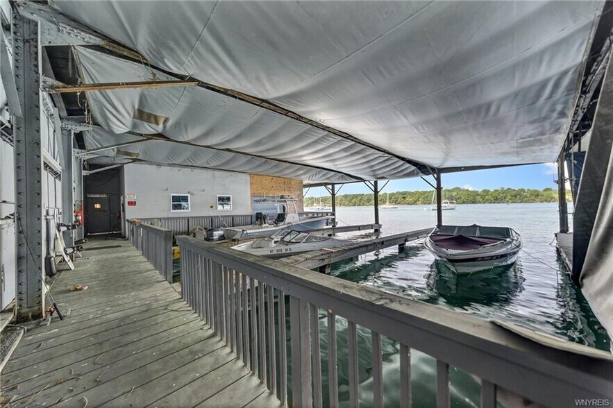 More Photos Of 555 Water St, Youngstown Marina For Sale