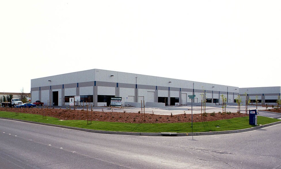 More Photos Of 1590 Raley Ct, West Sacramento Warehouse For Lease