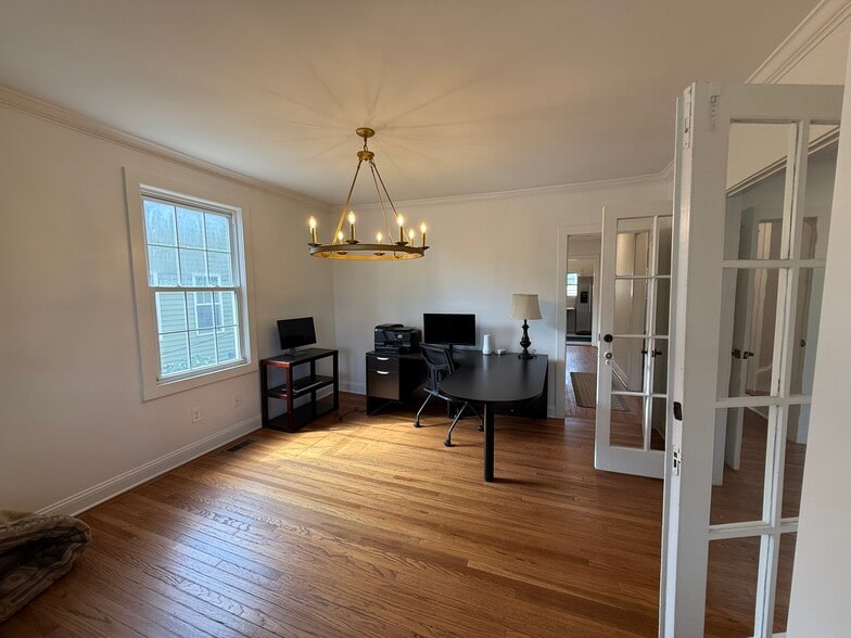 More Photos Of 9 East Ave, Greenville Office Residential For Sale