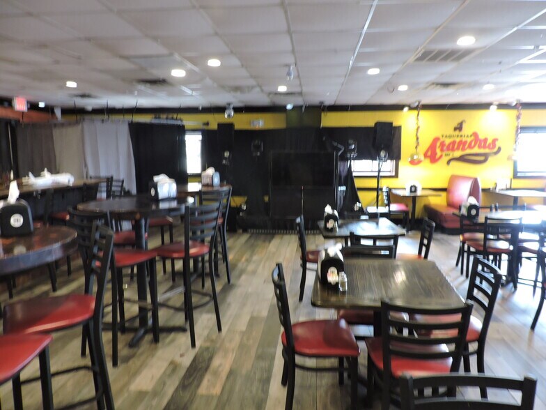 More Photos Of 2828 Southmore Ave, Pasadena Restaurant For Lease