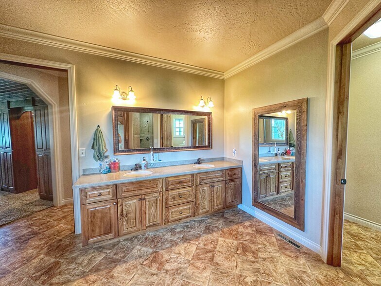 More Photos Of 124 Morrison Ln, Bonner Warehouse For Sale