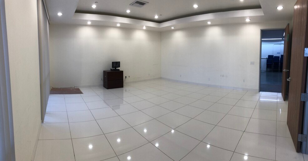 More Photos Of 9220-9268 1/2 Hall Rd, Downey Manufacturing For Lease