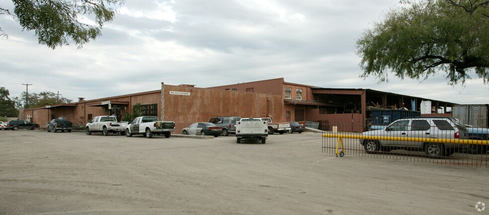 More Photos Of 1350 E Southcross Blvd, San Antonio Manufacturing For Lease