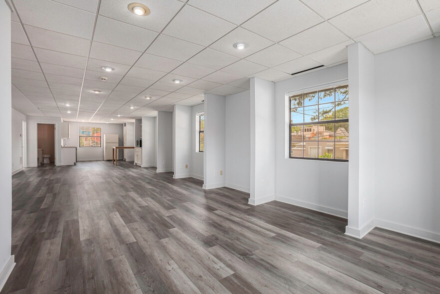 Primary Photo Of 2858 Franklin St, Avondale Estates Office For Lease