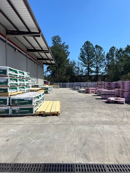 More Photos Of 3961 Wesley St, Myrtle Beach Warehouse For Lease