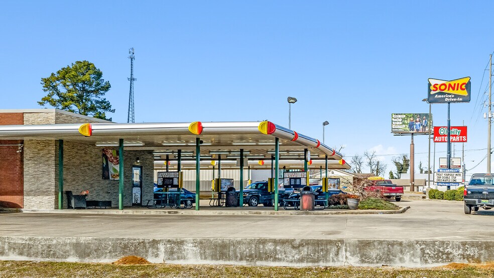 More Photos Of 14171 N Highway 231/431, Hazel Green Fast Food For Sale