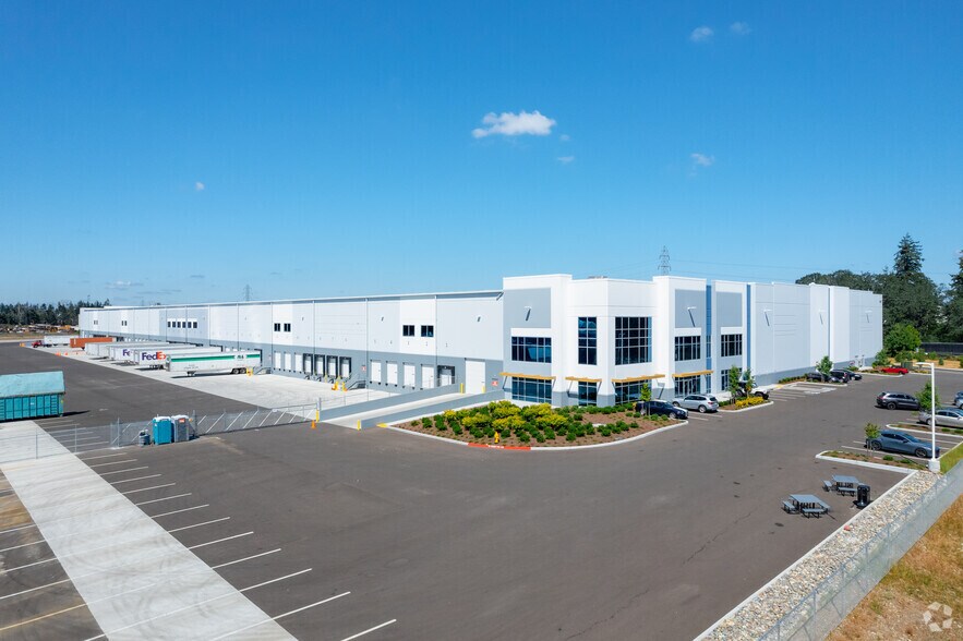 More Photos Of 4417 192nd St E, Tacoma Warehouse For Lease