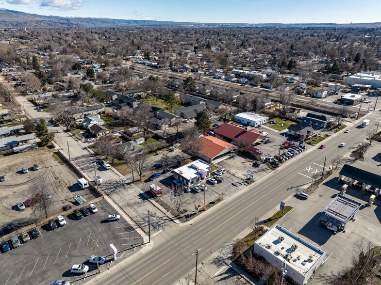 More Photos Of 110 N Orchard St, Boise Veterinarian Kennel For Sale