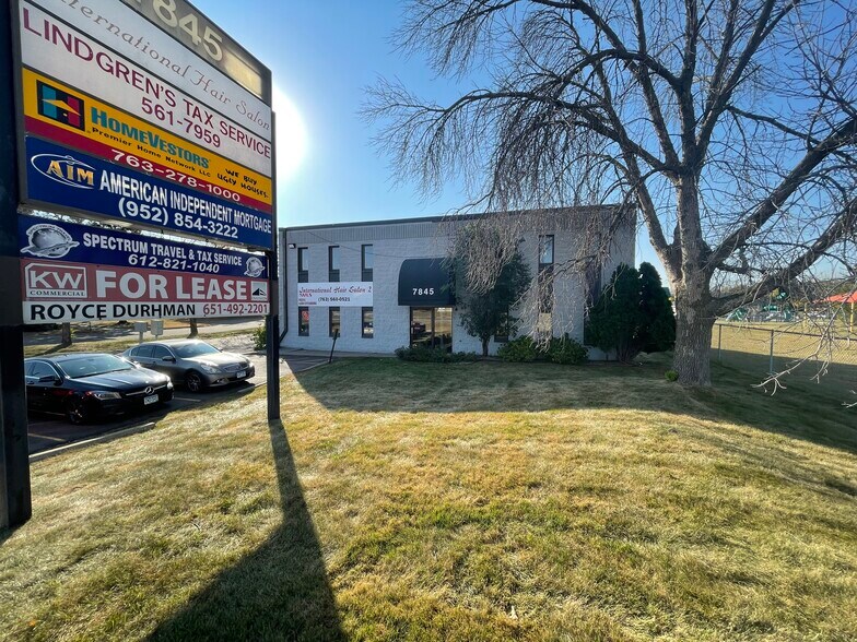 More Photos Of 7845 Brooklyn Blvd, Brooklyn Park Office For Sale