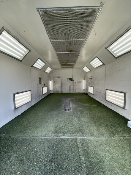 More Photos Of 1350 Lafayette Rd, Rocky Face Specialty For Sale