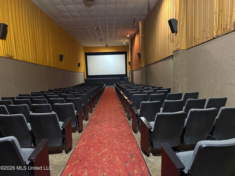More Photos Of 1405 Kmart Plaza Dr, Yazoo City Movie Theatre For Sale