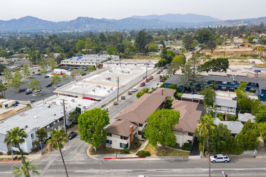 More Photos Of 2629-2643 1/2 Lake Ave, Altadena Apartments For Sale