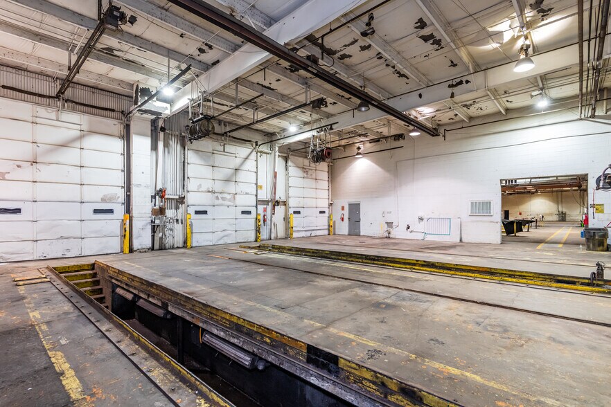 More Photos Of 106 Restoration Park Dr, Medway Service For Lease