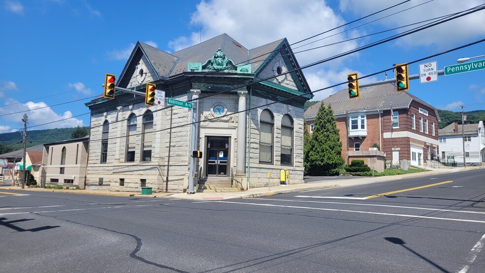 Primary Photo Of 1 N Robinson Ave, Pen Argyl Bank For Sale