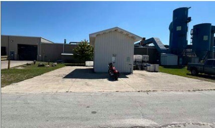 More Photos Of 458 2nd Ave, Tiffin Manufacturing For Sale