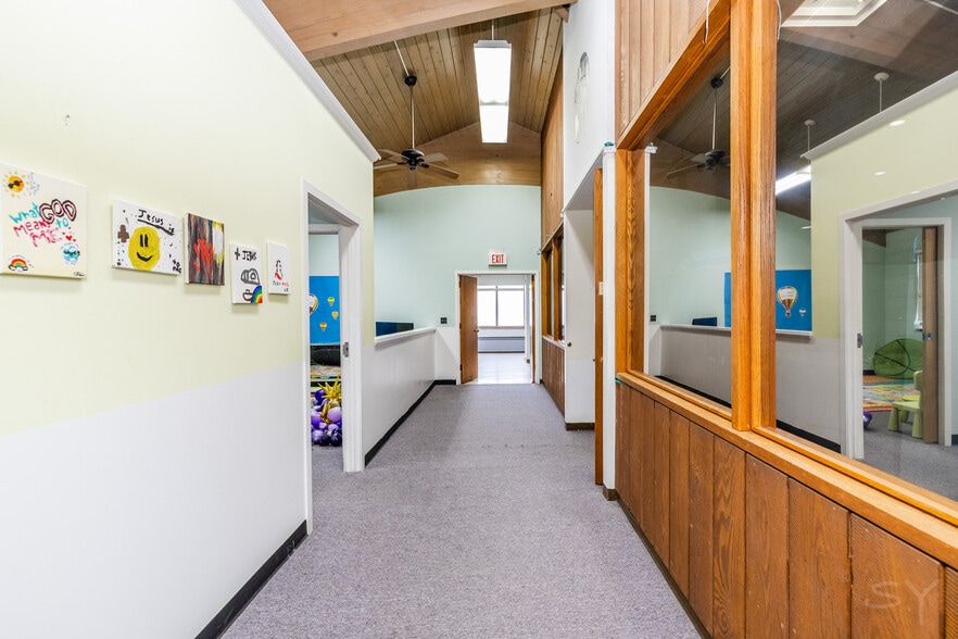 More Photos Of 1437 Oakton St, Park Ridge Specialty For Sale