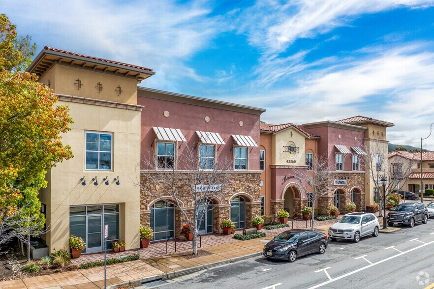 More Photos Of 43360 Mission Blvd, Fremont Office For Lease