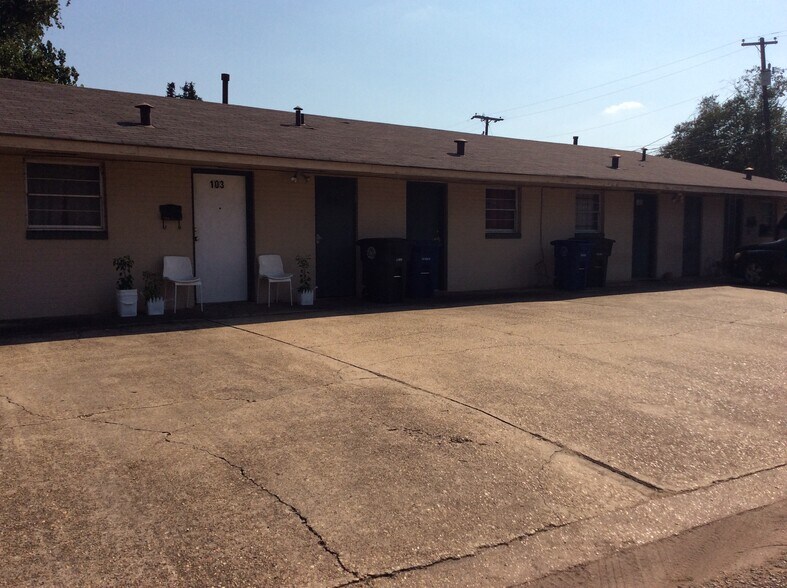More Photos Of 320 South Dr Hwy 1 SOuth Hwy, Natchitoches Apartments For Sale