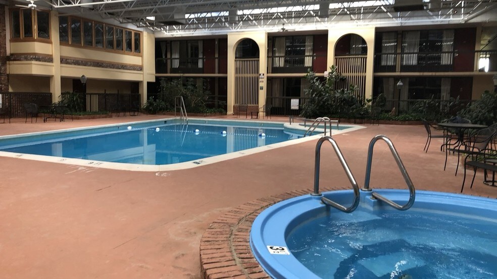 More Photos Of 1010 Cosby Hwy, Newport Hotel For Sale