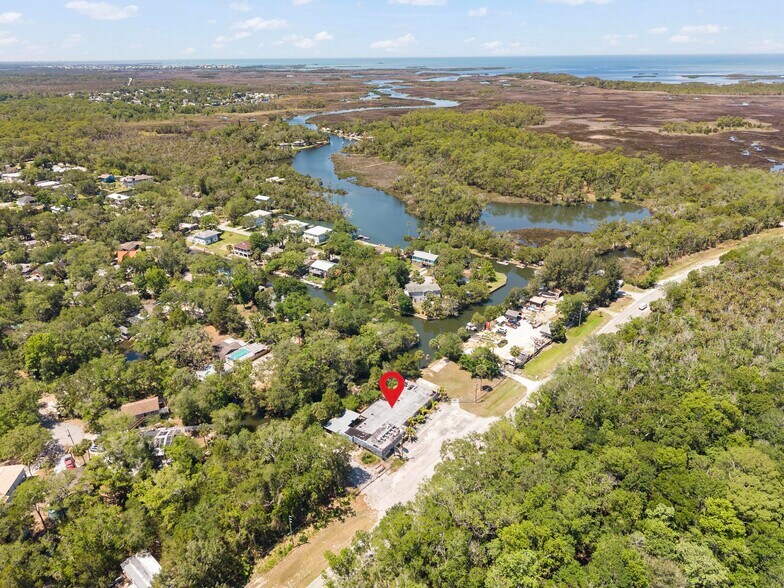 More Photos Of 6024 Cortez Blvd, Weeki Wachee General Retail For Sale