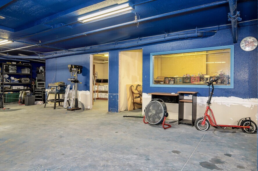 More Photos Of 311-319 Railroad Ave, Pittsburg Freestanding For Sale