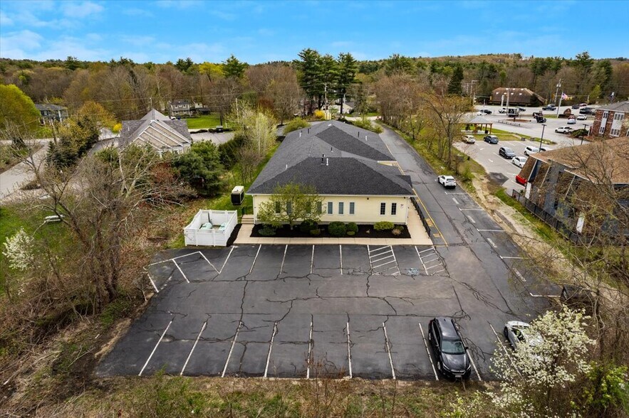 More Photos Of 207 Stage Rd, Hampstead Office For Sale