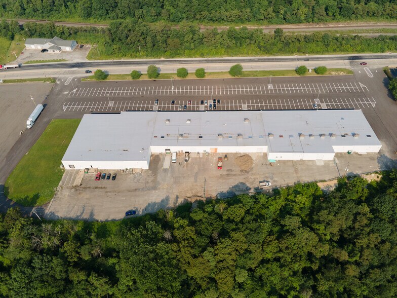 More Photos Of 6798-6816 Big Beaver Blvd, Beaver Falls Light Manufacturing For Lease