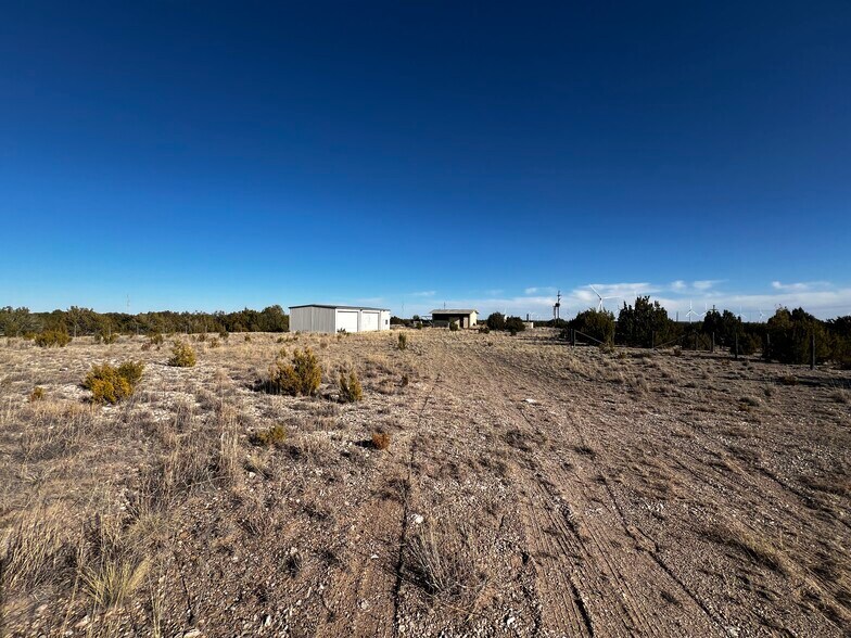 More Photos Of 19103 US-54, Encino Specialty For Sale