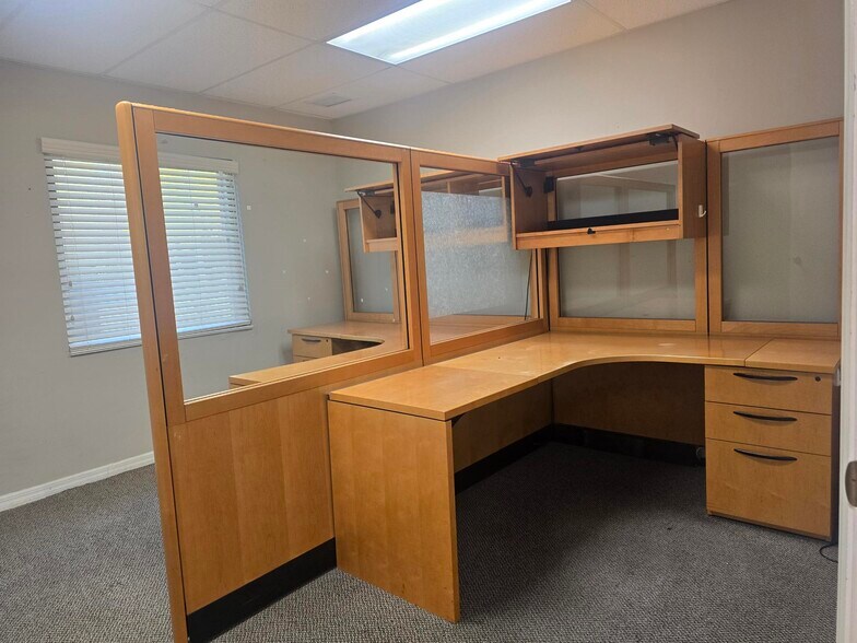 More Photos Of 4091 Colonial Blvd, Fort Myers Office Residential For Sale