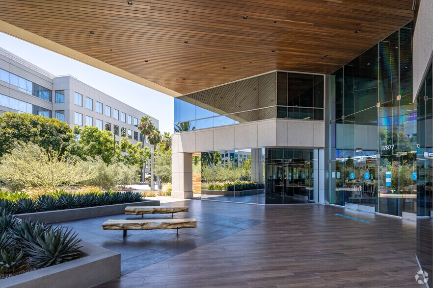 More Photos Of 17877 Von Karman Ave, Irvine Office For Lease