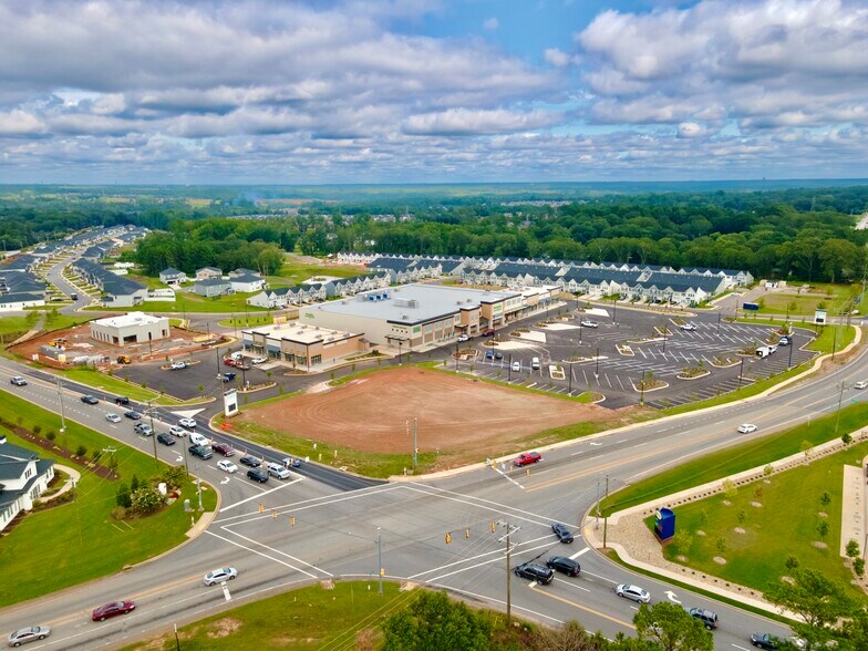 More Photos Of 1116 Ashmore Bridge Rd, Greenville Storefront Retail Office For Lease
