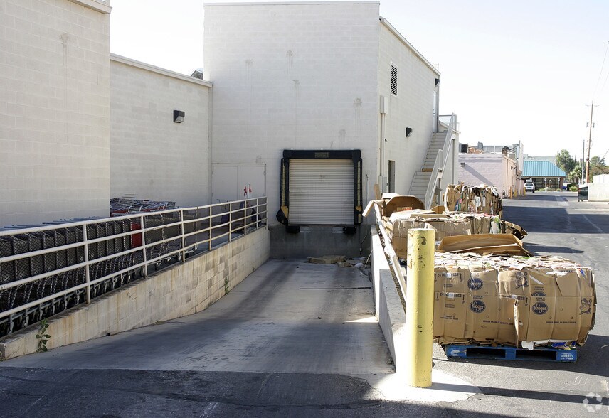 More Photos Of 840-860 S Rancho Dr, Las Vegas General Retail For Lease