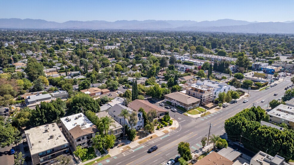 More Photos Of 14205 Burbank Blvd, Sherman Oaks Apartments For Sale