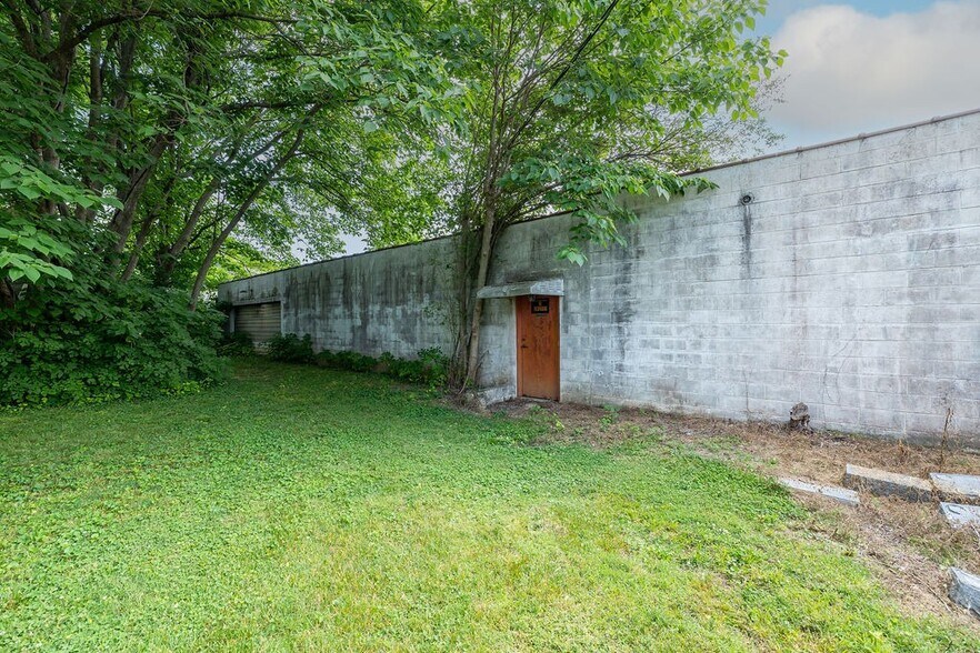 More Photos Of 250 Main St, Lynchburg Land For Sale
