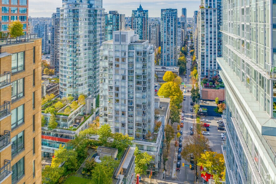 More Photos Of 480 Robson St, Vancouver Apartments For Lease