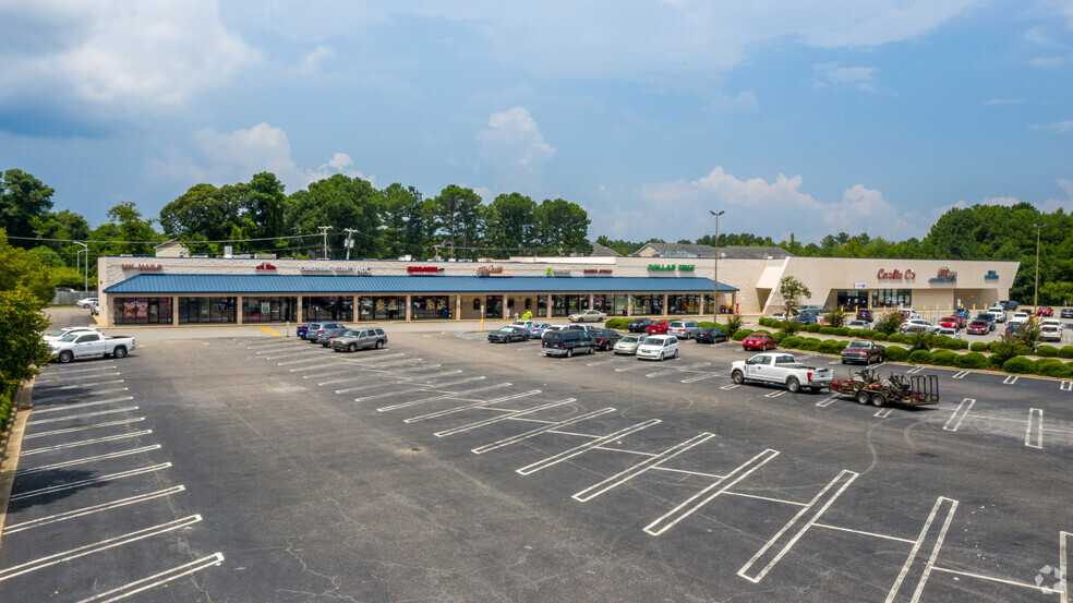 Primary Photo Of 690-700 S Reilly Rd, Fayetteville General Retail For Lease