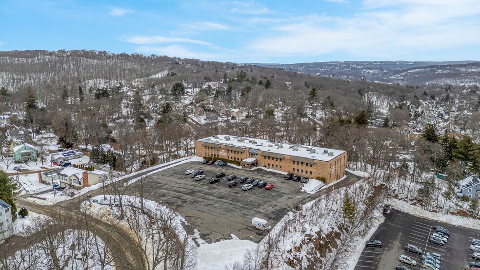 More Photos Of 60 Westwood Ave, Waterbury Medical For Sale