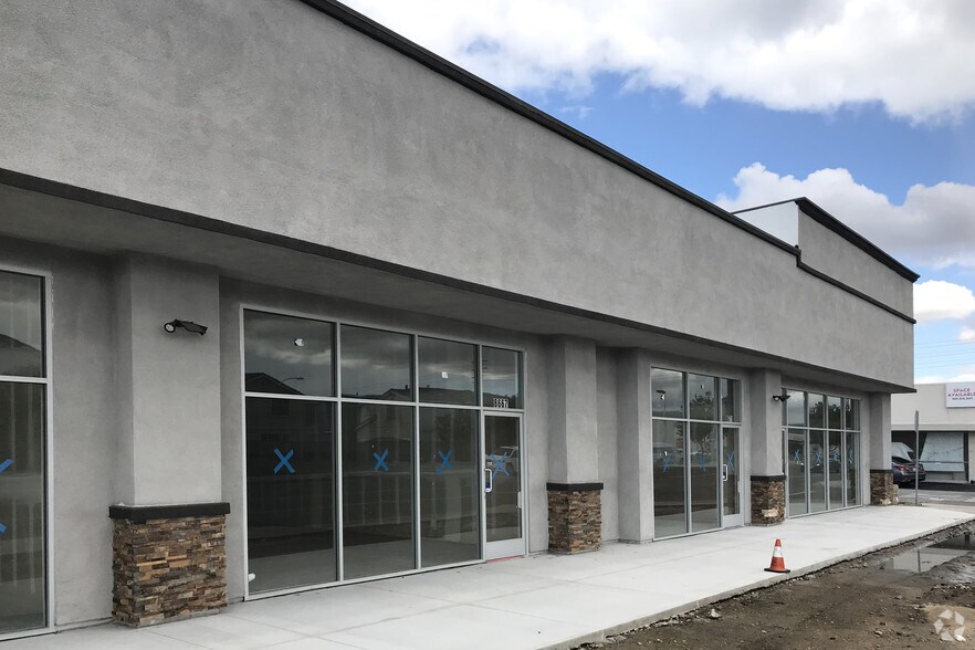 More Photos Of 8661-8681 Garden Grove Blvd, Garden Grove Freestanding For Lease