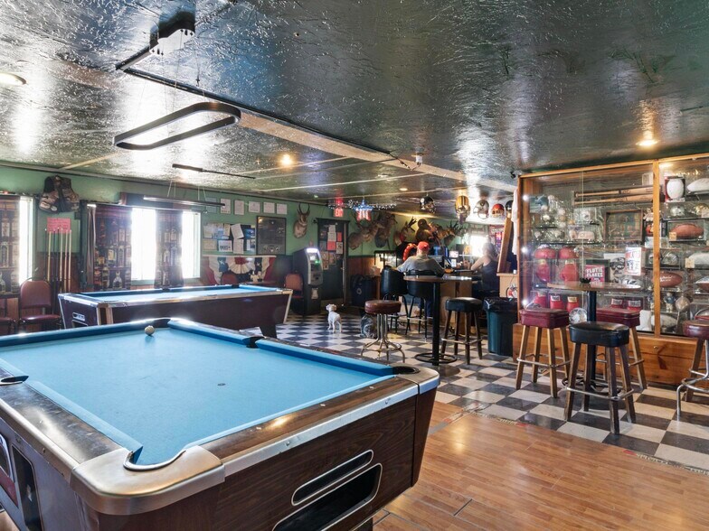 More Photos Of 1015 Chestnut St, Carlin Convenience Store For Sale