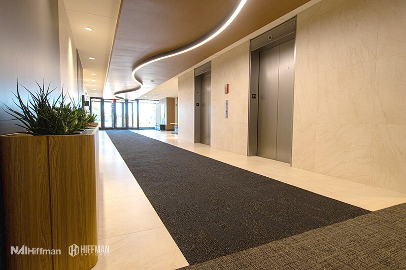 More Photos Of 700 E Butterfield Rd, Lombard Business Park For Lease