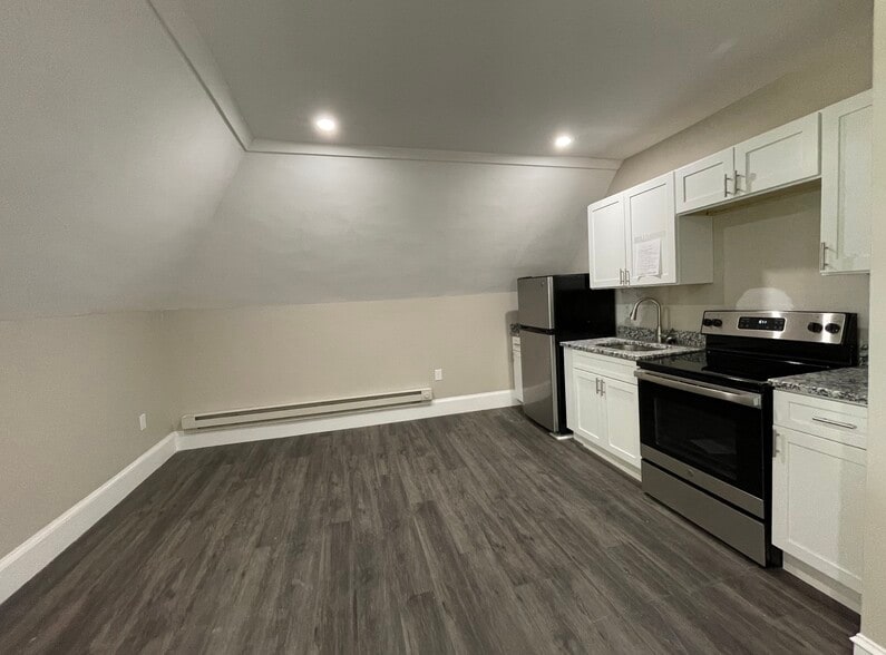 More Photos Of 430 Macdade Blvd, Collingdale Apartments For Sale